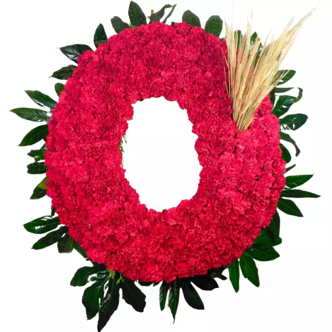 Corona de Claveles, Espigas de Trigo y Hojas de Aralia