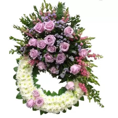 Corona de Claveles, Rosas y Antirrhinums