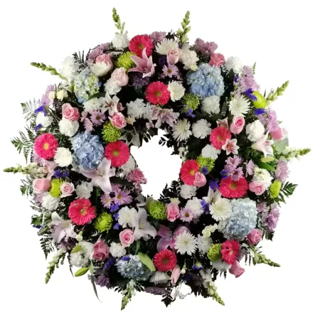 Corona de Margaritas, Claveles, Hortensias, Rosas, Gerberas y Antirrhinum