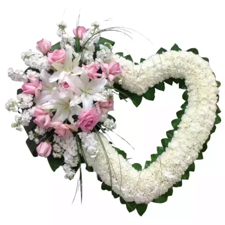 Corazón de Claveles, Liliums, Rosas y Statices