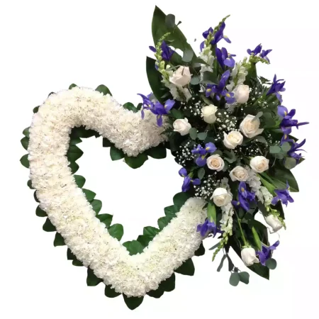 Corazón de Claveles, Rosas, Iris y Antirrhinums